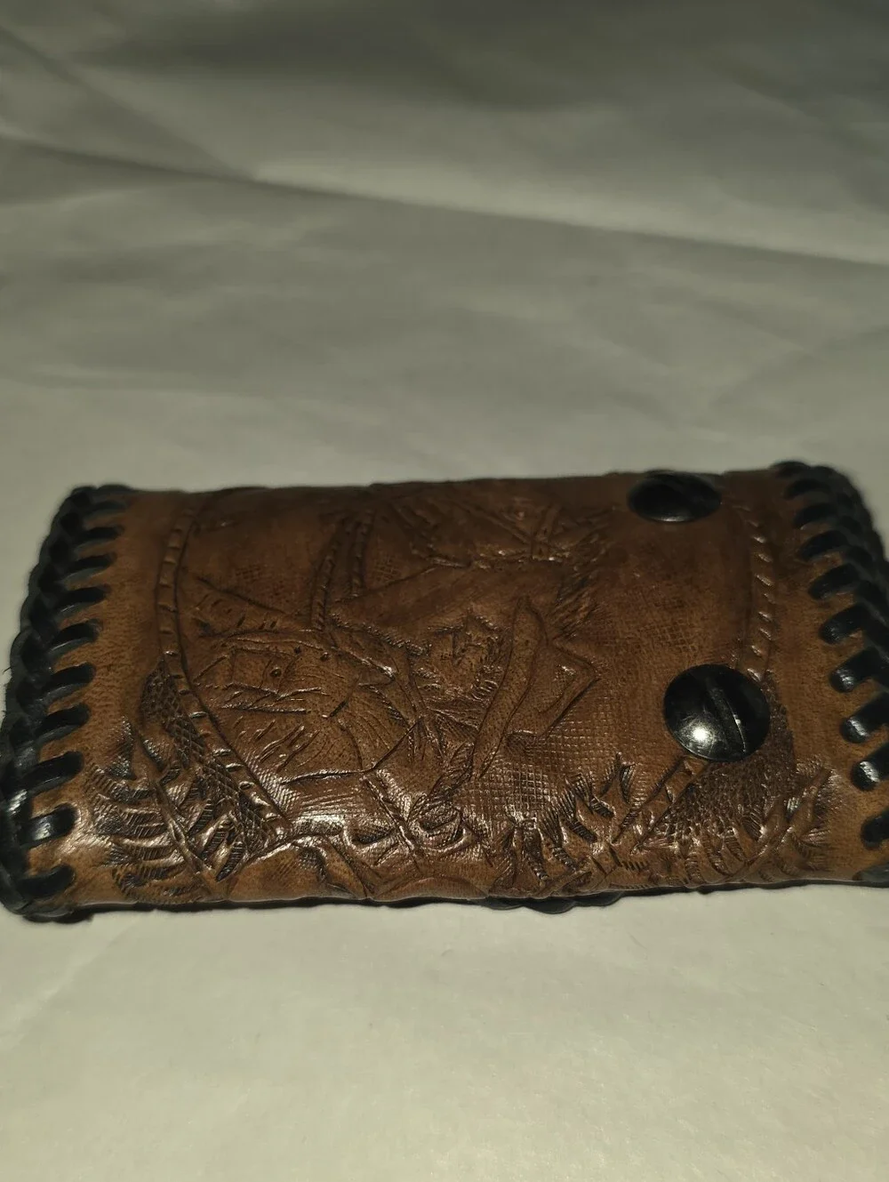 New,Hand-Tooled Floral With Horse Leather Snap Key Holder in Brown With Black